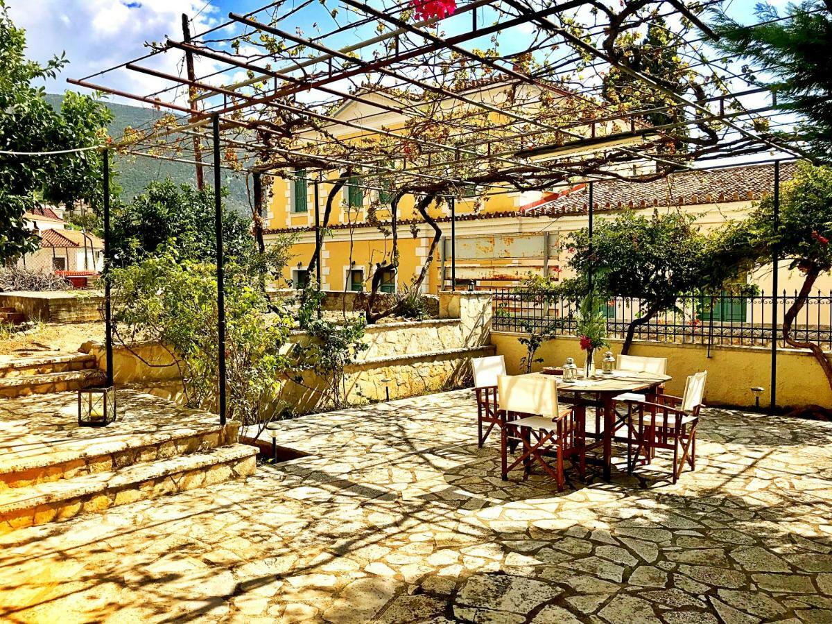 Elia Apartments Chrisso Delphi Room photo